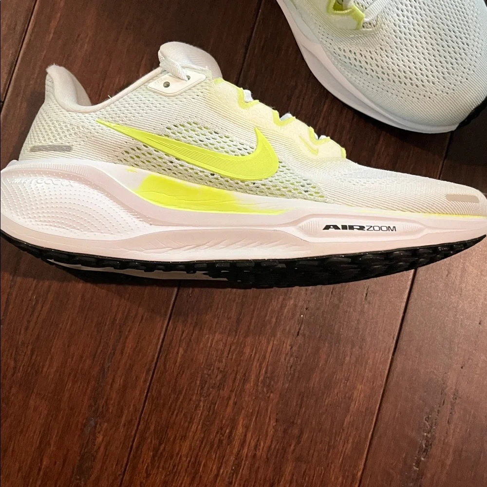 Nike Women's Pegasus 41 Running Shoes - Picture 2 of 4